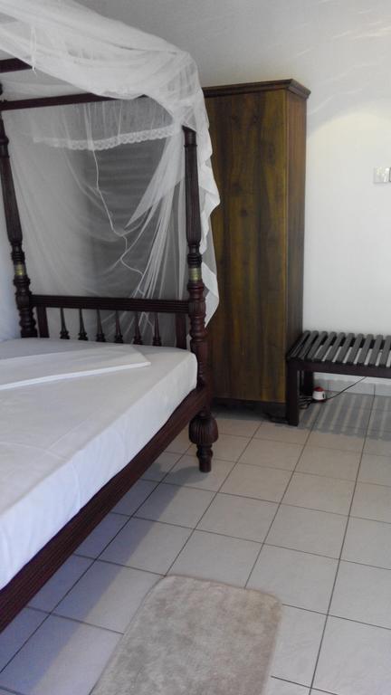 Surf Villa ฮิกคาดูวา ภายนอก รูปภาพ