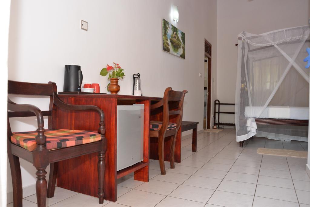 Surf Villa ฮิกคาดูวา ภายนอก รูปภาพ
