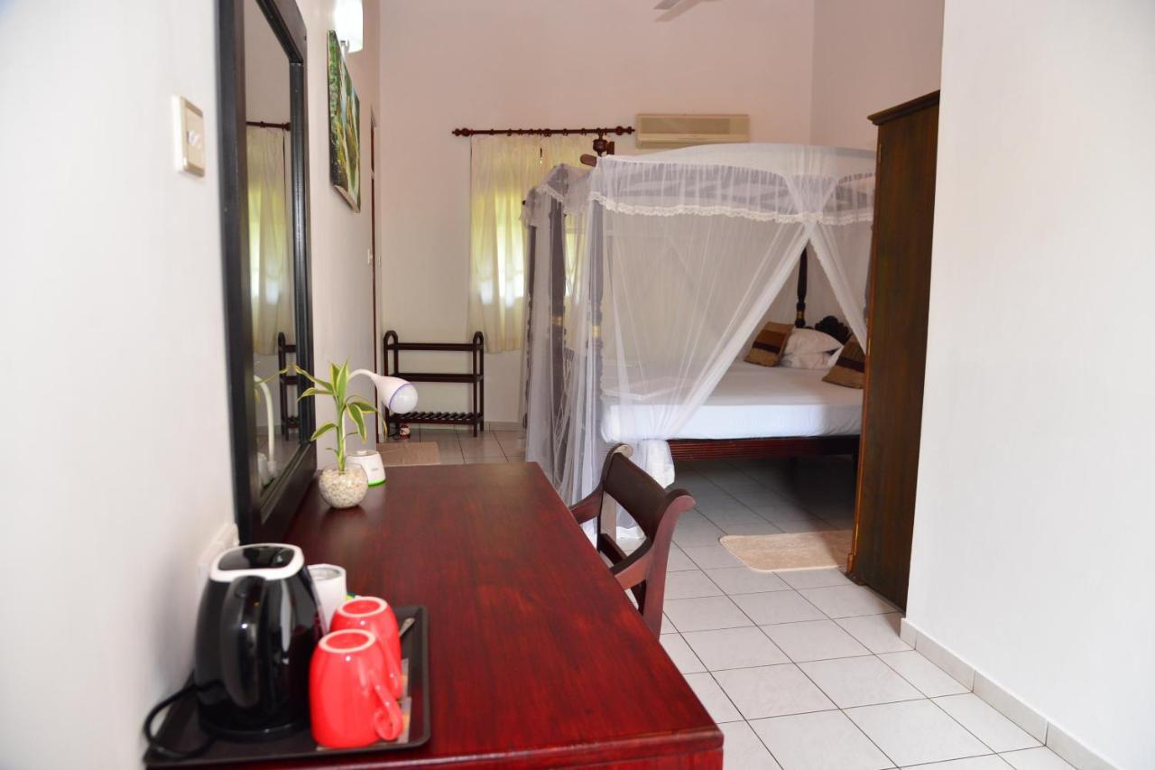 Surf Villa ฮิกคาดูวา ภายนอก รูปภาพ